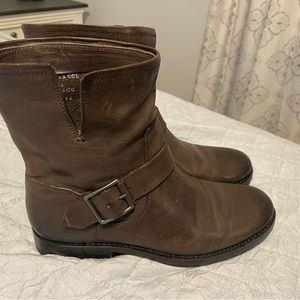 The FRYE Company Veronica booties, worn twice! Tad bit too small for me!